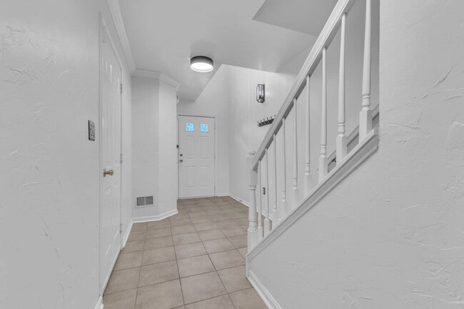 Building Photo - 5937 Kirkcaldy Ln