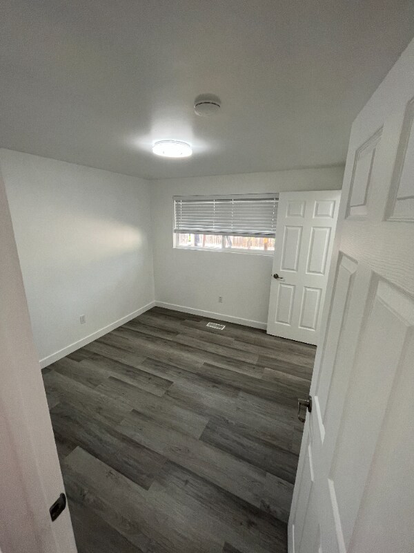 Building Photo - 6876 S 90 E