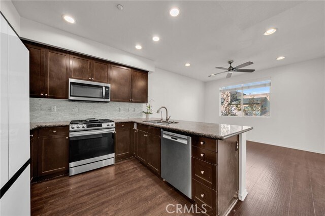 Building Photo - 5450 Strand