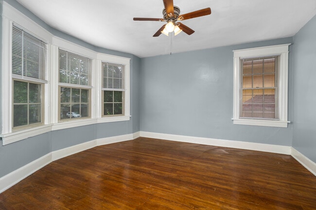 Building Photo - 3714 Walnut St