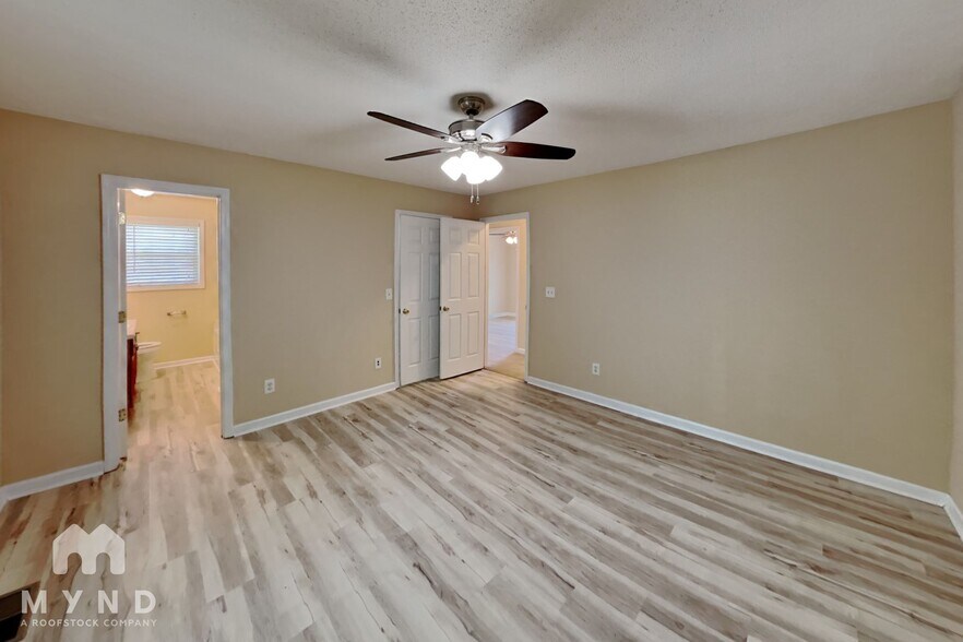 Building Photo - 413 River Trace Dr