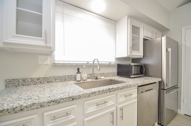 Building Photo - 2607 Harvest Moon Dr