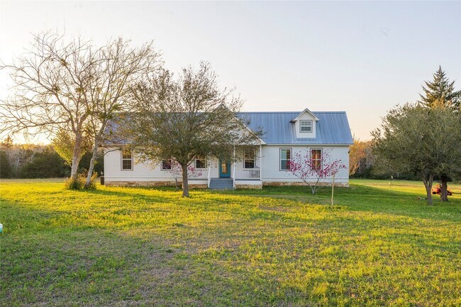 Building Photo - 3831 Meadow View Ln