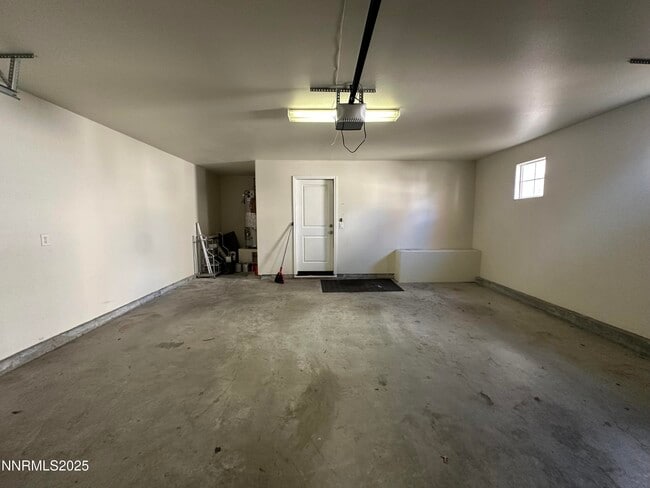 Building Photo - 1625 Clover Hill Trail