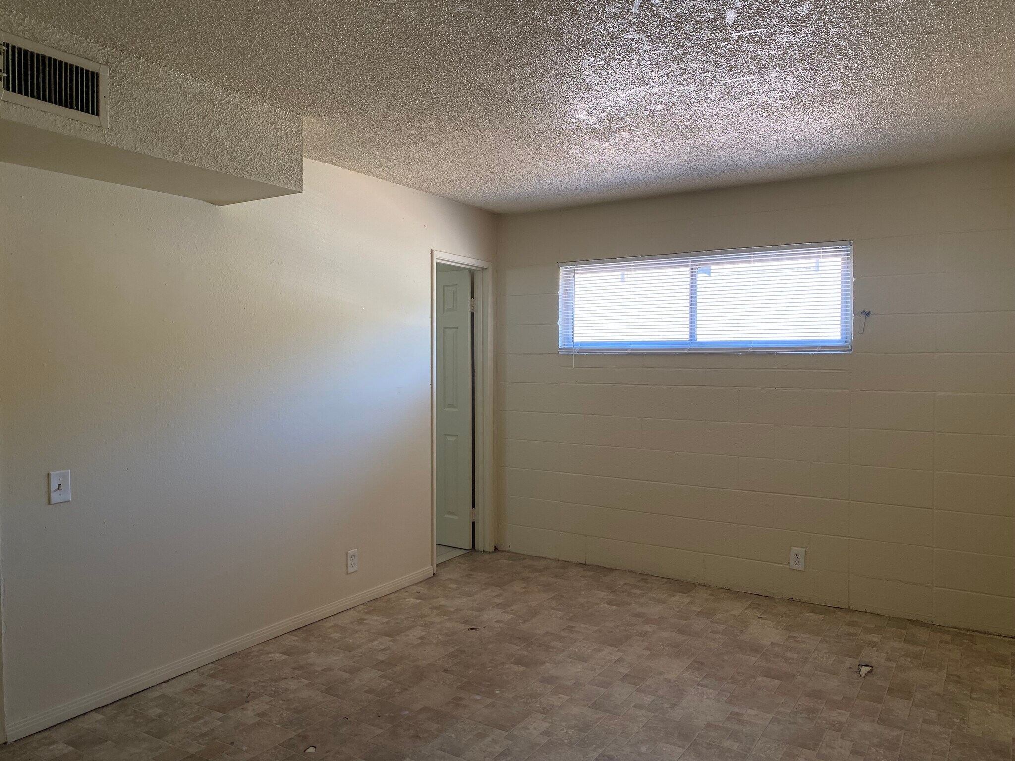 Building Photo - 2916 Marlin Ave