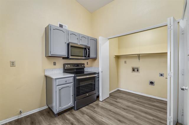 Building Photo - 134 London Ln