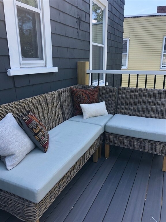 Building Photo - 27 Armandine St