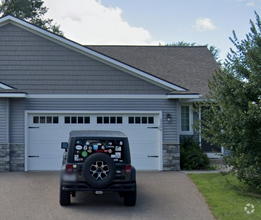 Building Photo - 3304 White Oak Ln