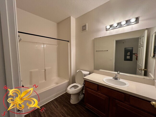 Building Photo - Willow Ridge 2/2 Downstairs Condo