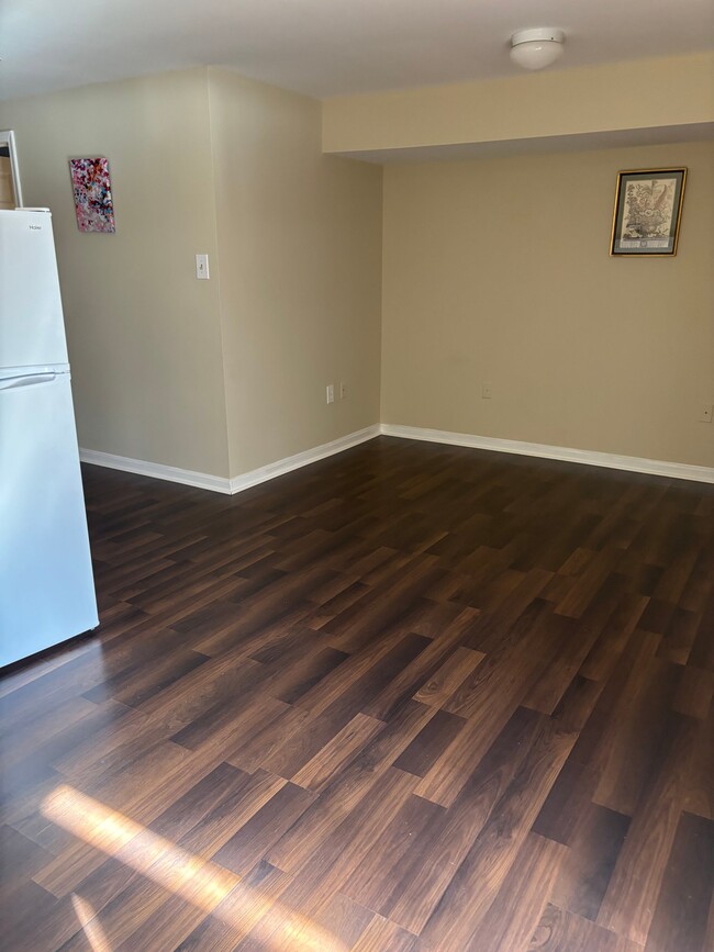 Building Photo - 2027 Quiet Creek Ct