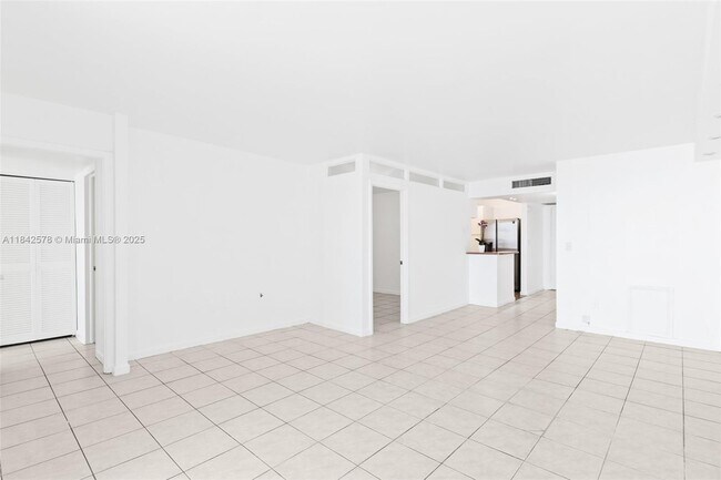 Building Photo - 6450 Collins Ave