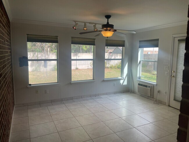 Building Photo - 21349 Terreton Springs Dr