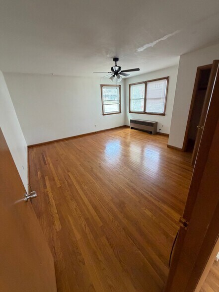 Building Photo - 100 Pilgrim Ave