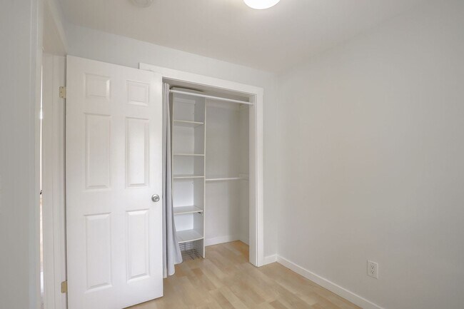 Building Photo - 3669 Madrone Ave