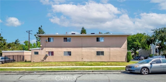 Building Photo - 1381 Burwood St