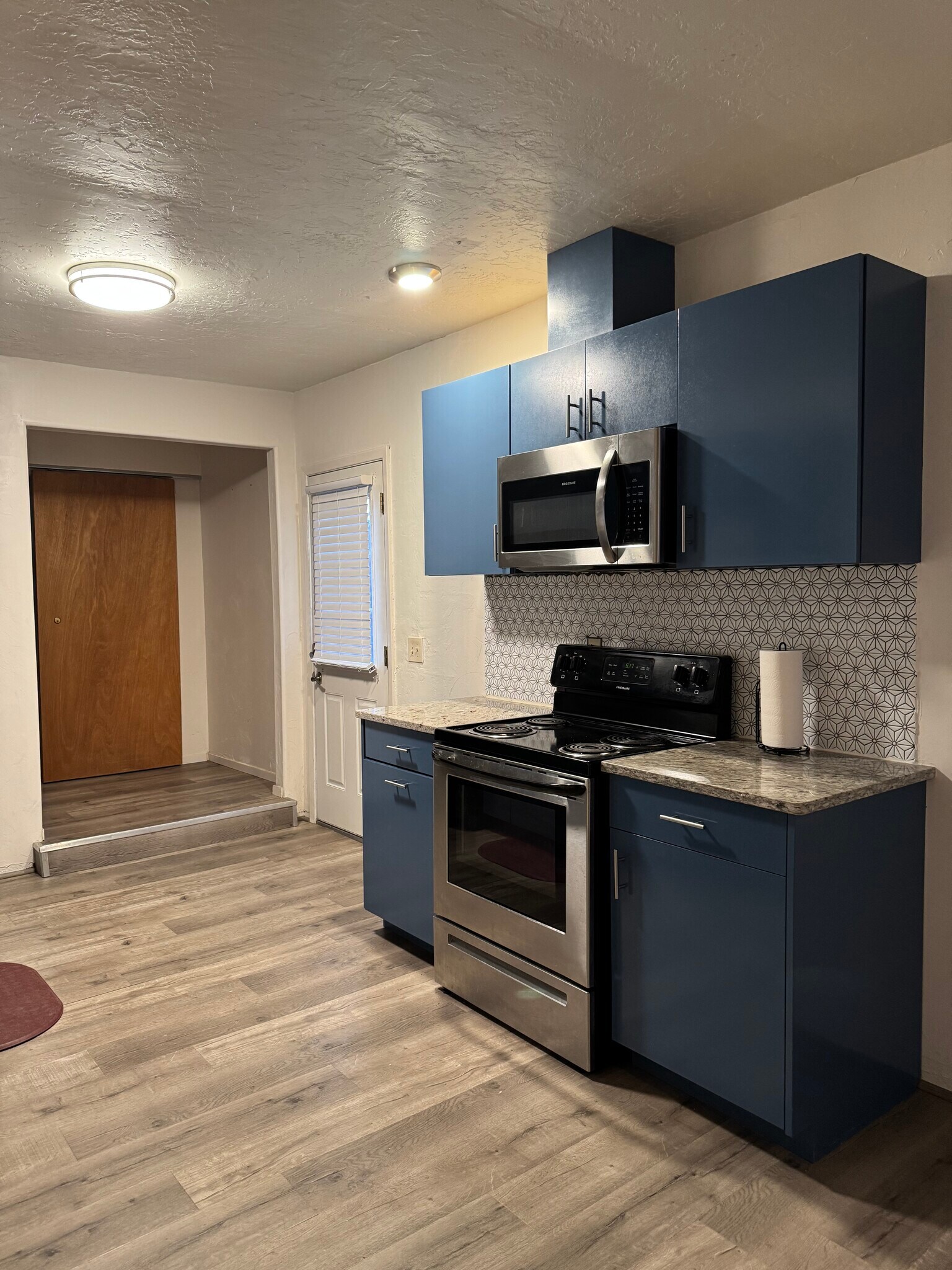 Building Photo - 2908 Monterey Ave SE