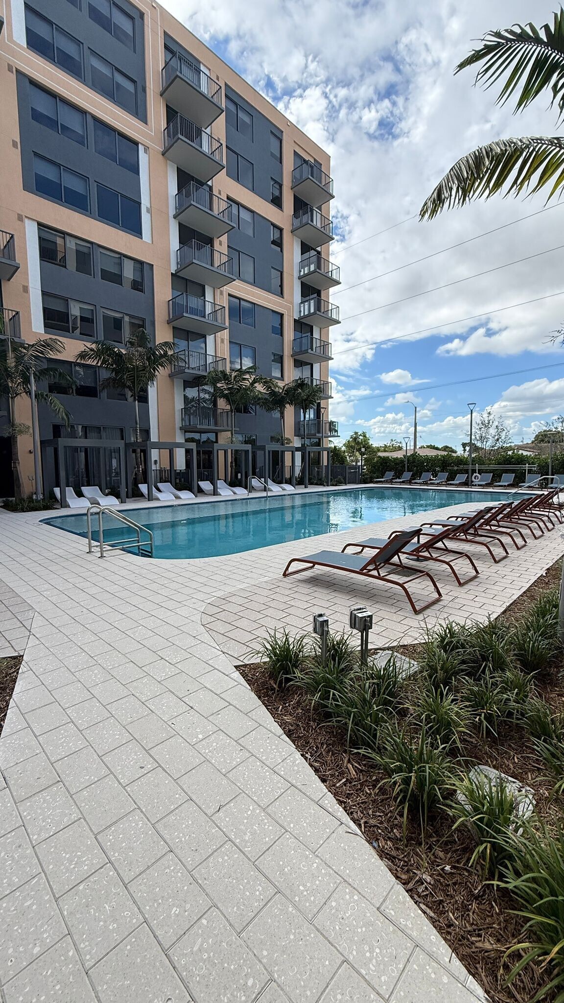 Building Photo - 951 NW 40th Ave