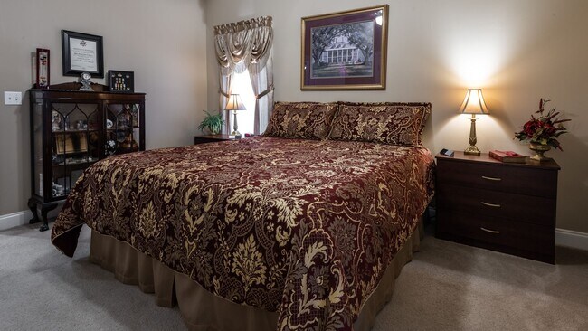 Building Photo - Woodshire Duplexes & Townhomes