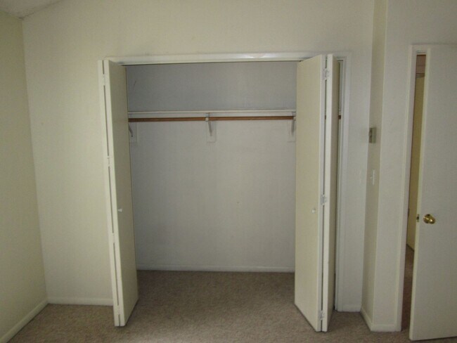 Building Photo - 570 Peach St