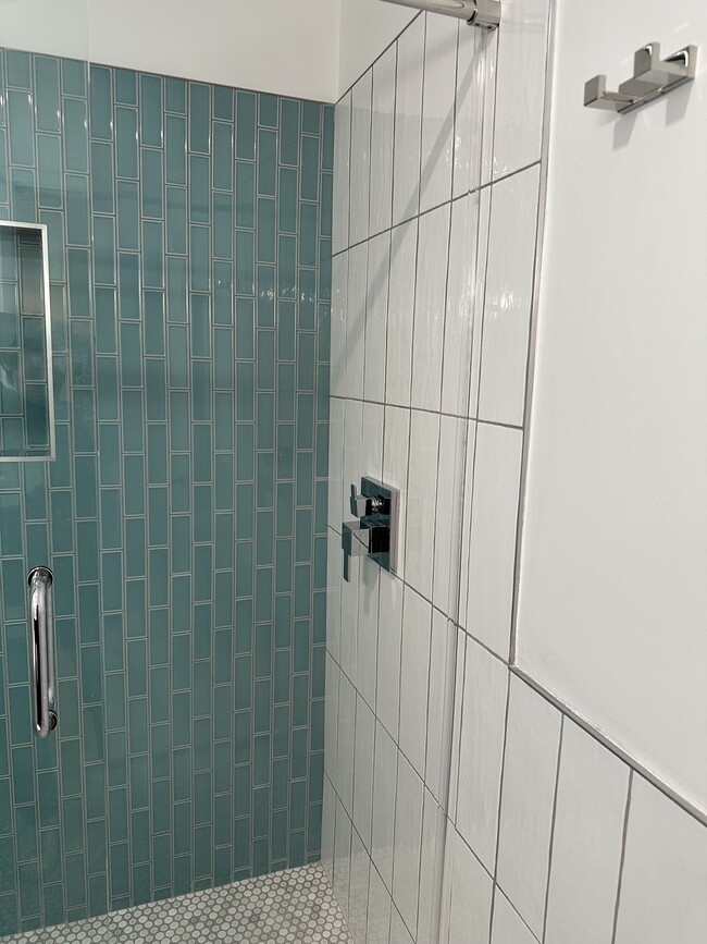 New Glass Shower Doors - 2950 N Alvernon Way