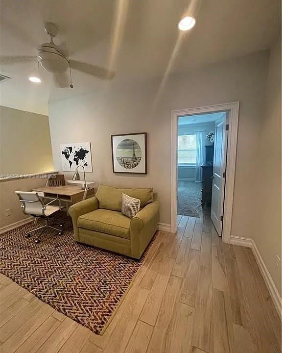 Building Photo - 7139 Greenwood Park Cir