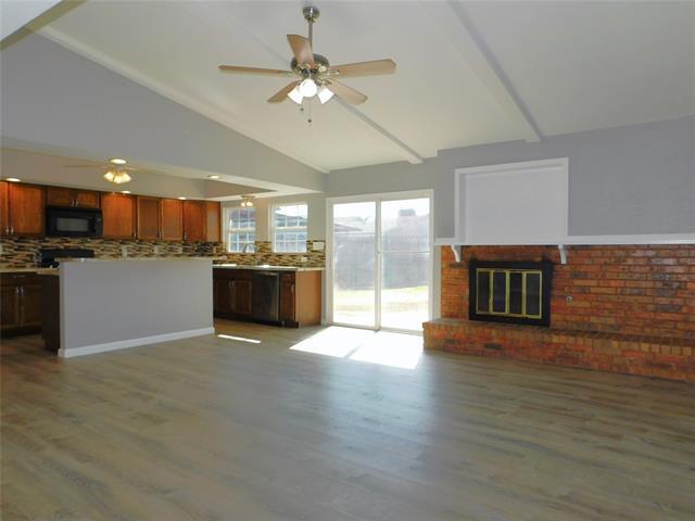 Building Photo - 4816 Roberts Dr