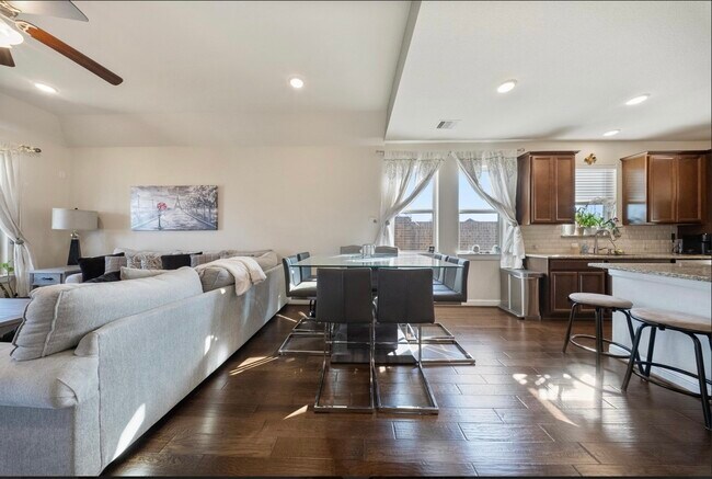 Building Photo - 18106 Alora Springs Trace