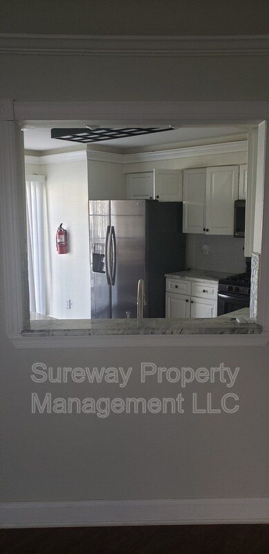 Building Photo - 1505 Saxony Dr