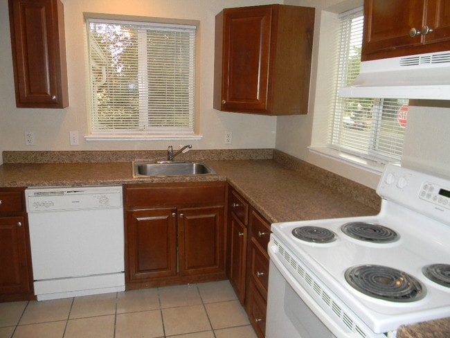 Building Photo - 2295 Ironton St