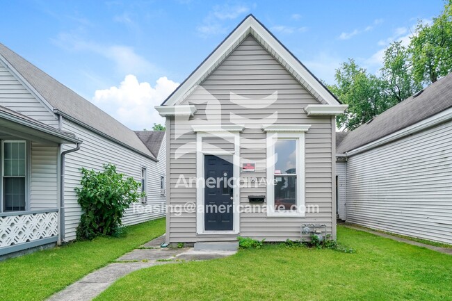 Building Photo - 1604 E Oak St