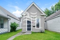 Building Photo - 1604 E Oak St