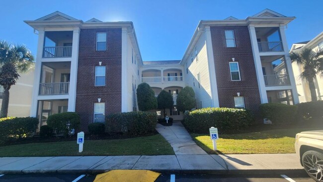 Primary Photo - 476 River Oaks Dr