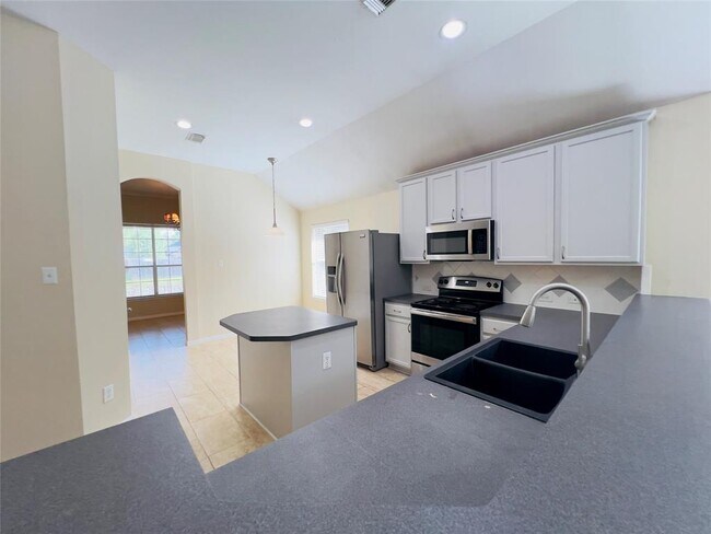Building Photo - 6143 Galloway Ln