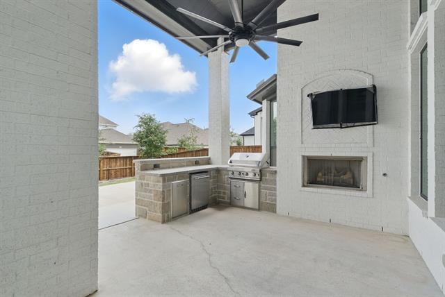 Building Photo - 2205 Sandrellan St