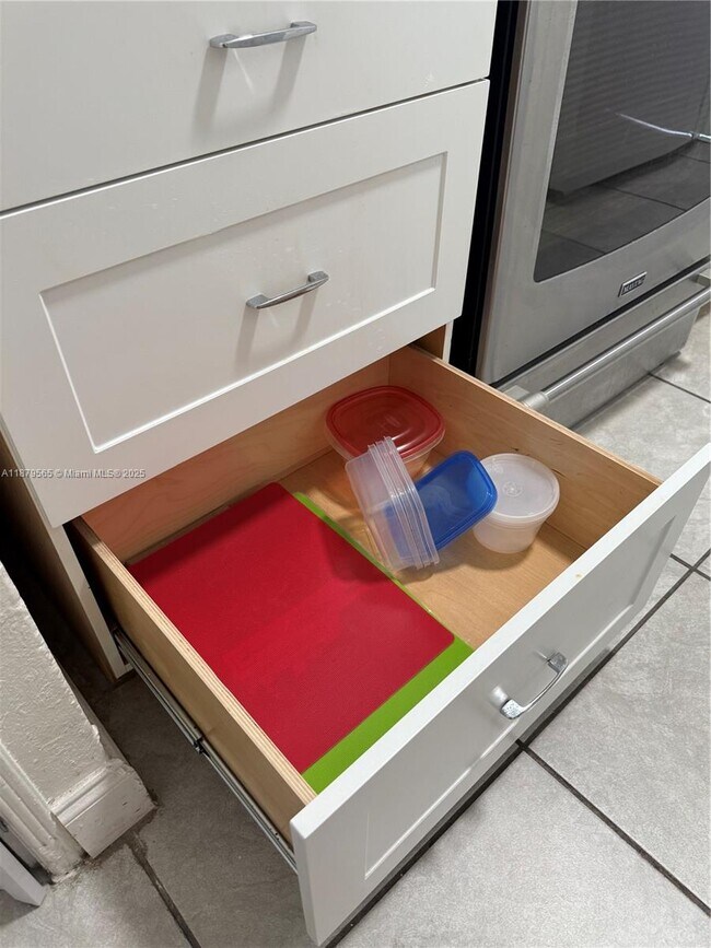 Building Photo - 27 NW 44th St