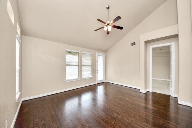 Building Photo - 24219 Peralta Glen Ln