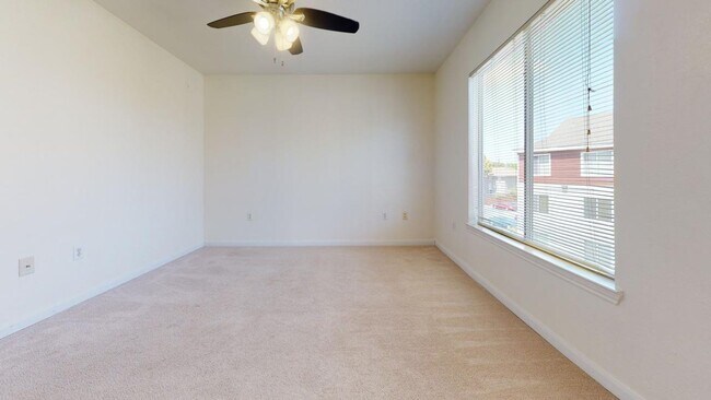 Building Photo - University Place Condo - Building 515, Unit 201