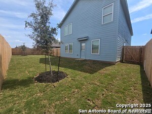 Building Photo - 10802 Soupe Cove