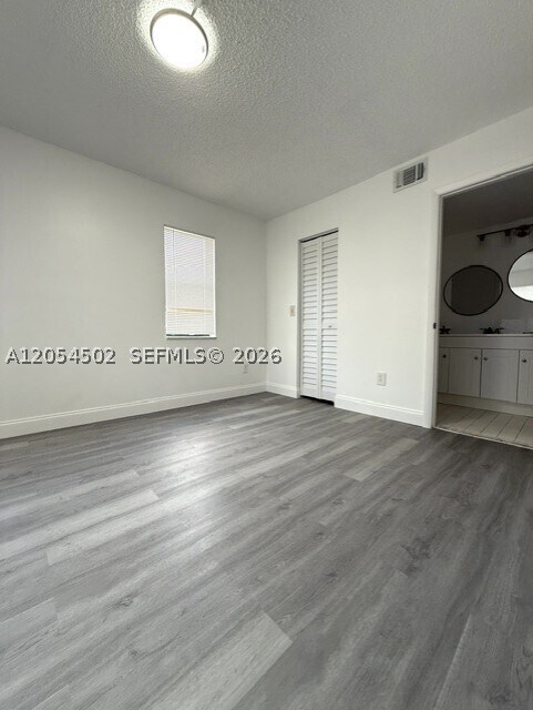 Building Photo - 871 NE 207th Terrace