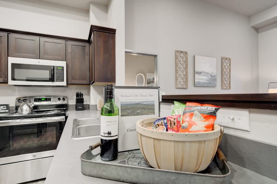 Building Photo - 2210 Remington Way