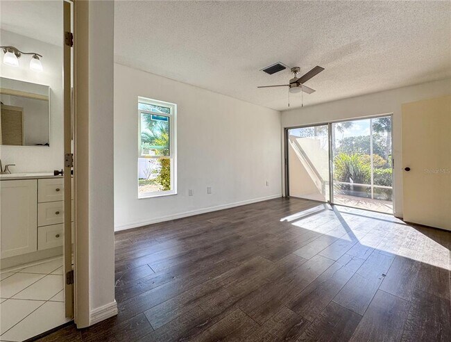 Building Photo - 1355 Kirkwood Ln