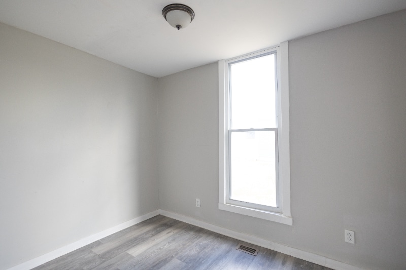 Building Photo - 2028 Lexington Ave