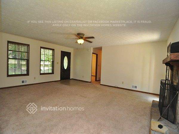 Building Photo - 3336 Alcazar Dr SW