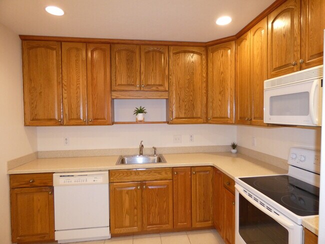 Building Photo - 3 SE Turtle Creek Dr
