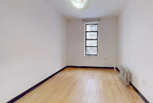 Building Photo - West 136th Street