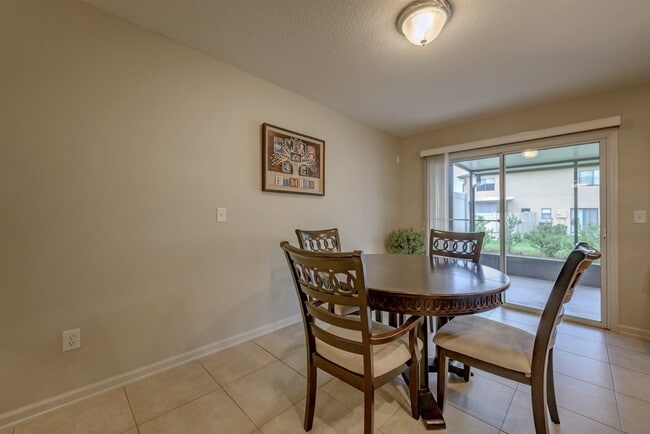 Building Photo - 159 Crete Ct