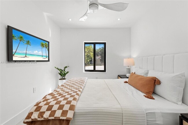 Building Photo - 8246 NE 2nd Ct