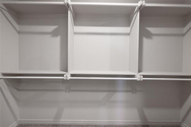 Building Photo - 1013 SE 30th St