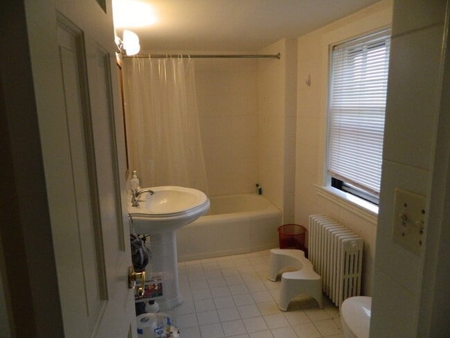 Building Photo - 20 Mechanic St