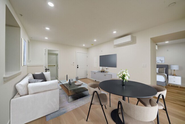 Building Photo - 620 S 8th St